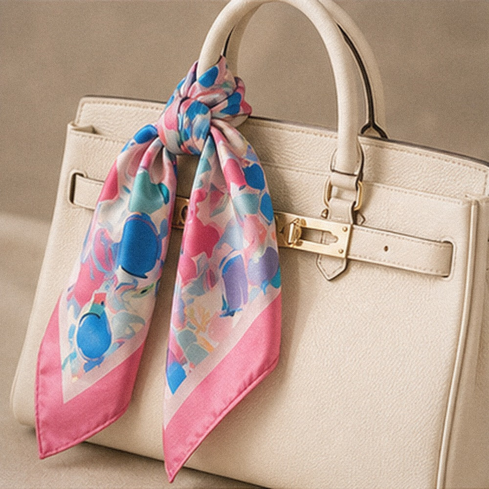 Foulard Carré Satin Aquarelle · Scarf — Rose & Bleu Abstrait Pastel