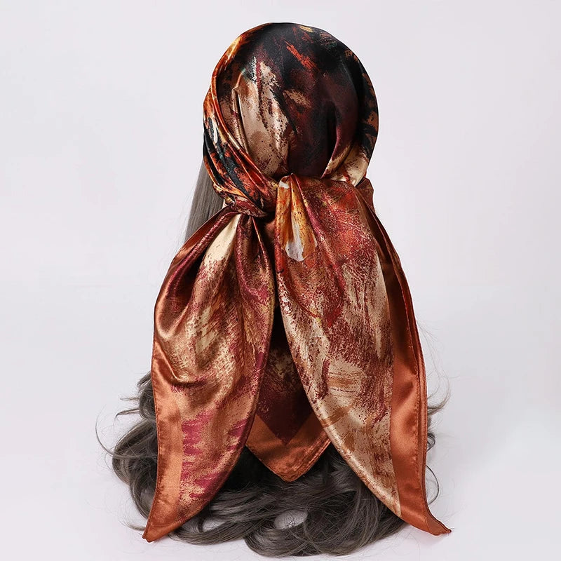 Foulard Carré Satin Graphique · Scarf — 90×90