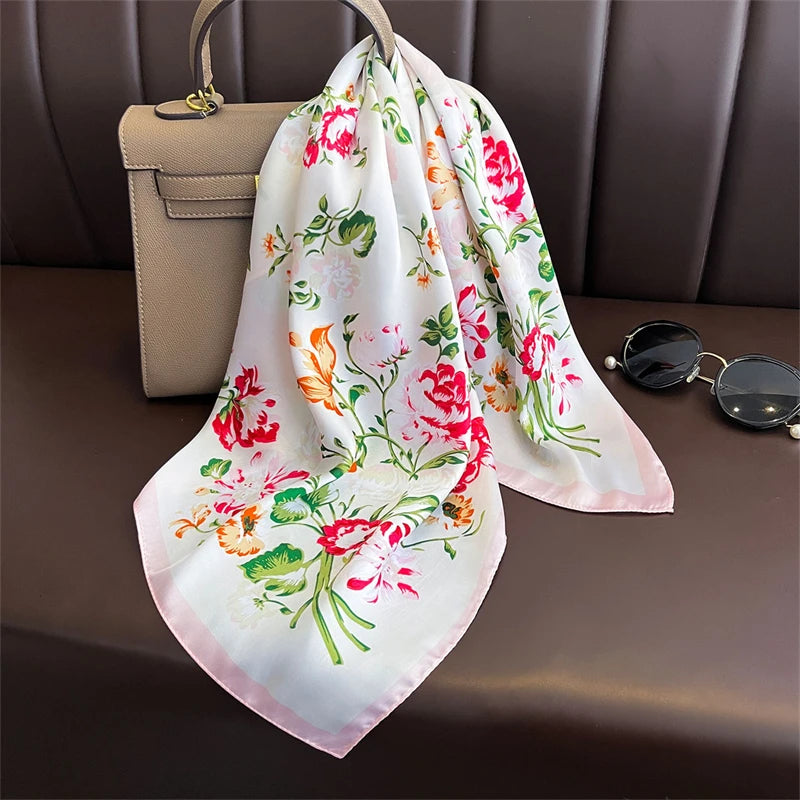 Foulard 70×70 — Imprimé Floral Bohème