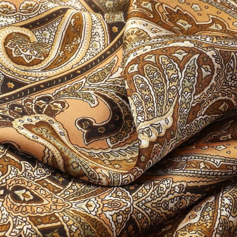 Foulard 70×70 — Imprimé Floral Bohème