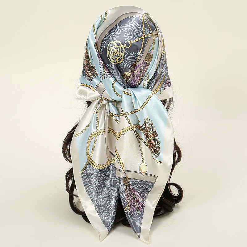 Foulard Carré Satin Graphique · Scarf — 90×90