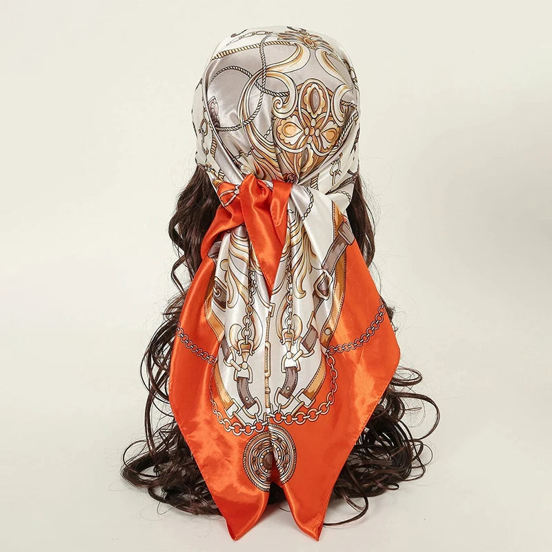 Foulard Carré Satin Graphique · Scarf — 90×90