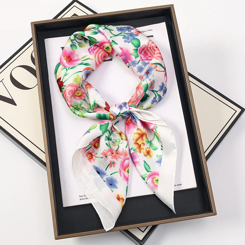 Foulard 70×70 — Imprimé Floral Bohème