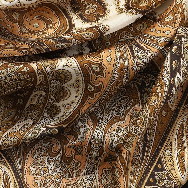 Foulard 70×70 — Imprimé Floral Bohème