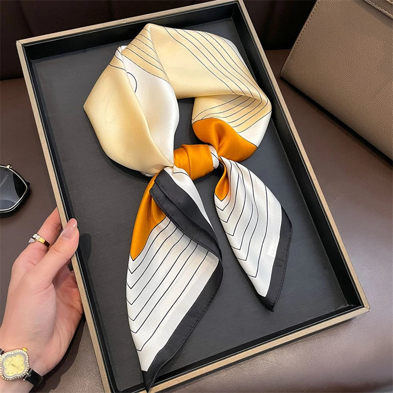 Foulard 70×70 — Imprimé Floral Bohème