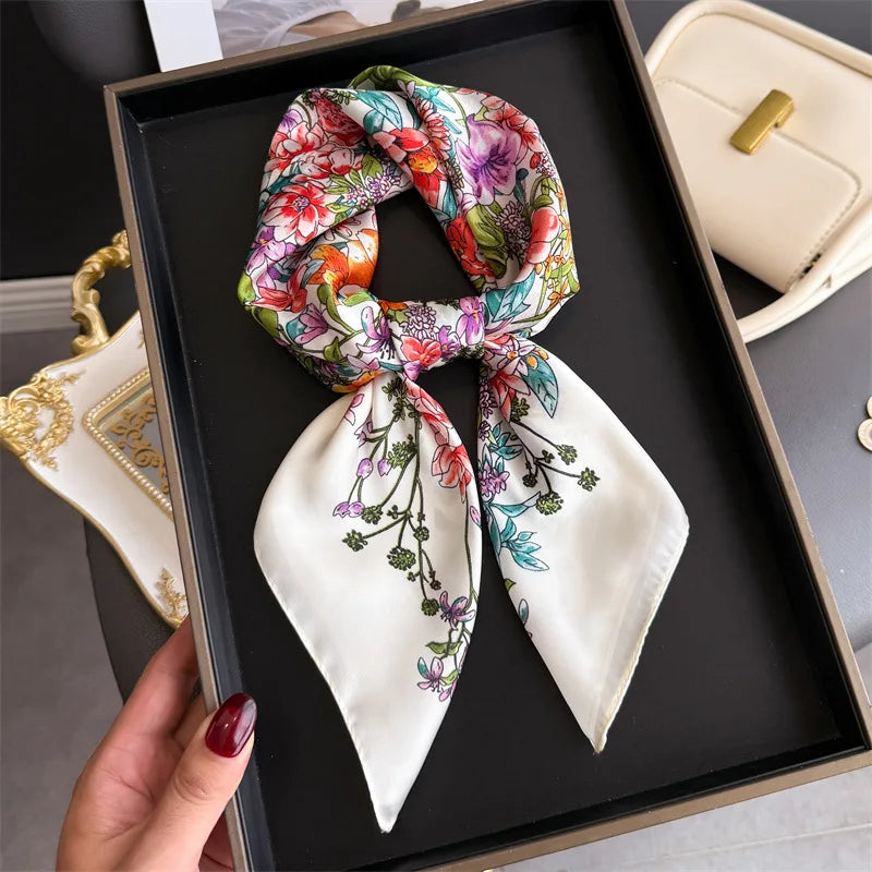 Foulard 70×70 — Imprimé Floral Bohème
