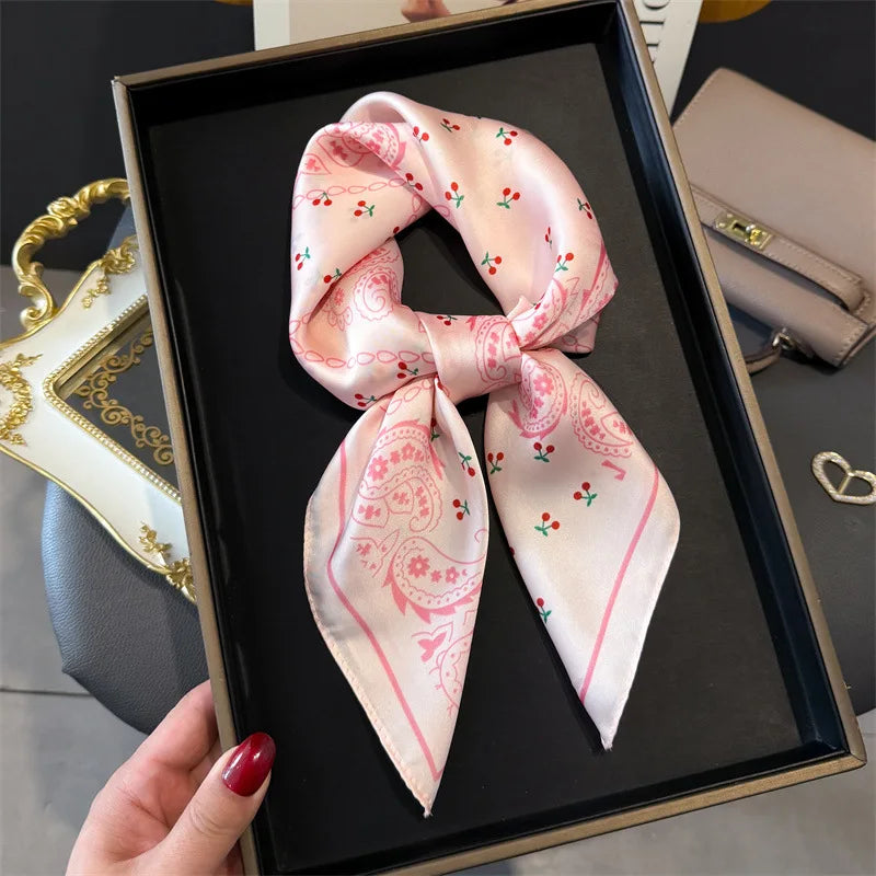 Foulard 70×70 — Imprimé Floral Bohème