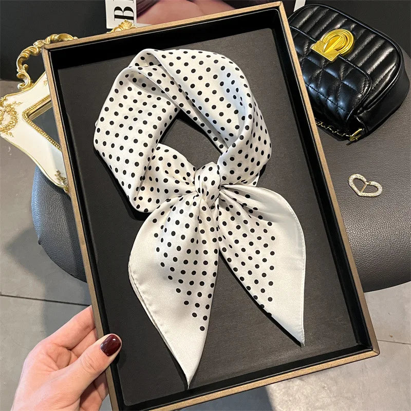 Foulard 70×70 — Imprimé Floral Bohème