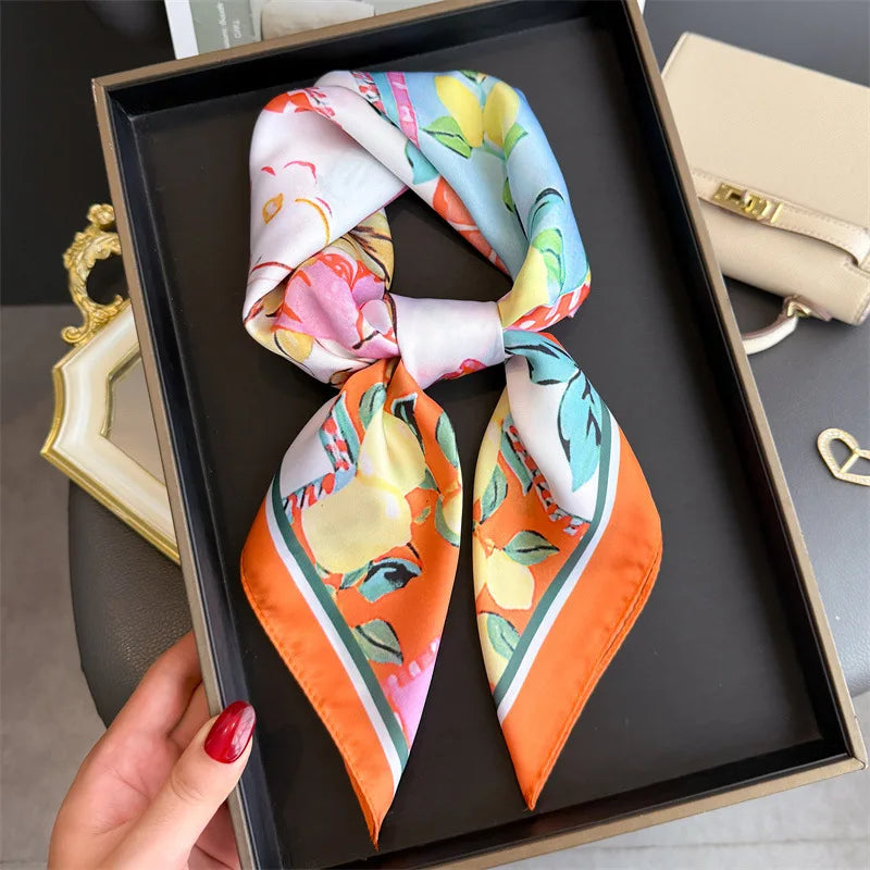 Foulard 70×70 — Imprimé Floral Bohème