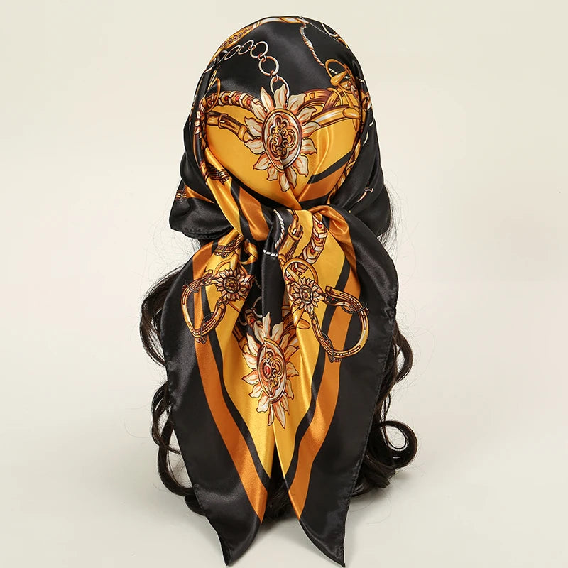 Foulard Carré Satin Graphique · Scarf — 90×90