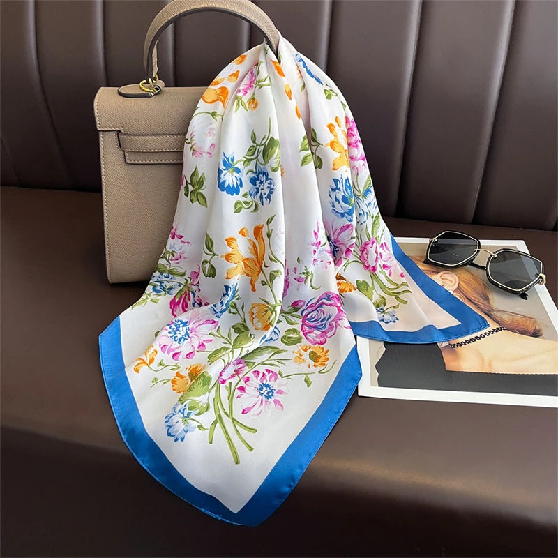 Foulard 70×70 — Imprimé Floral Bohème