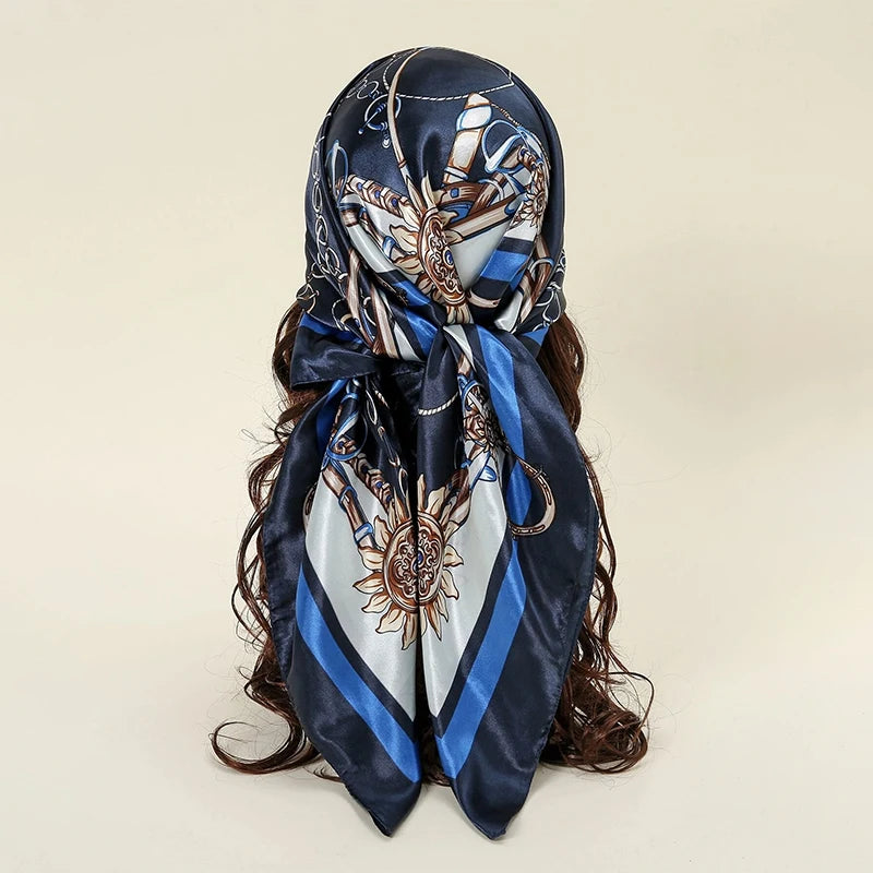 Foulard Carré Satin Graphique · Scarf — 90×90