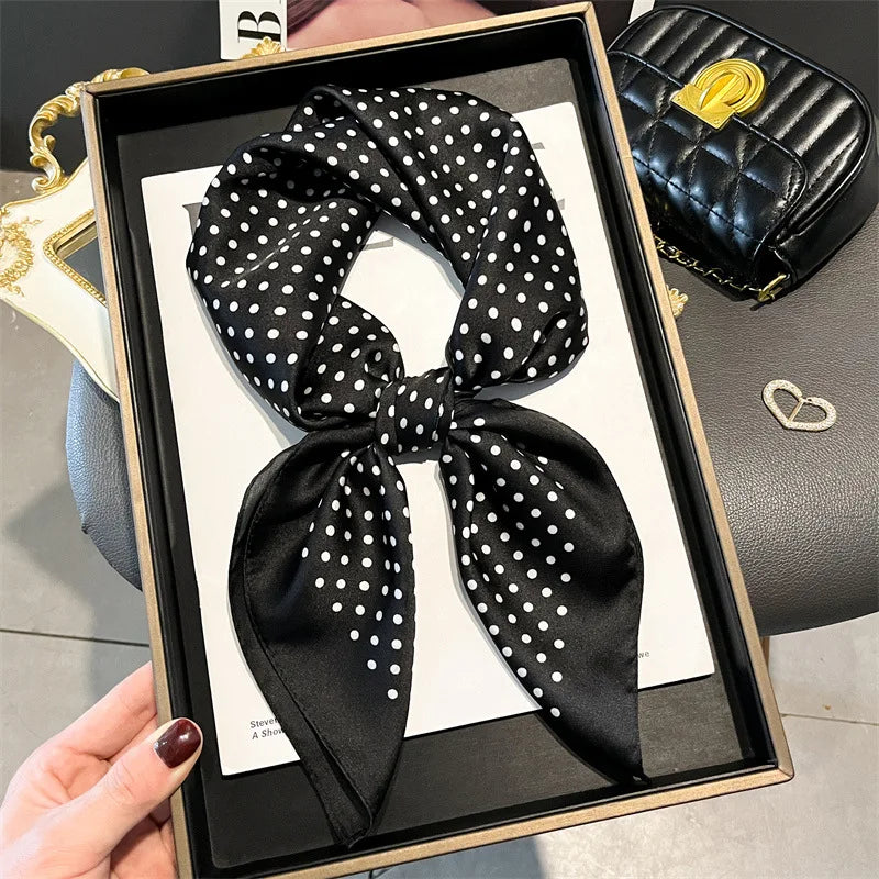 Foulard 70×70 — Imprimé Floral Bohème