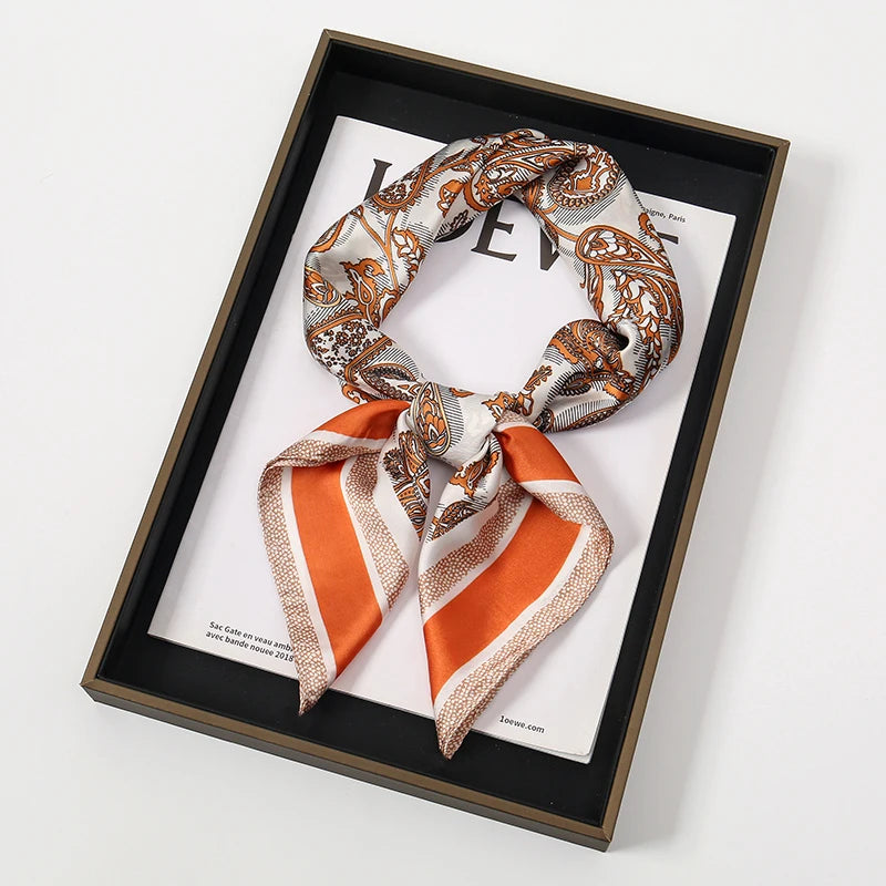 Foulard 70×70 — Imprimé Floral Bohème