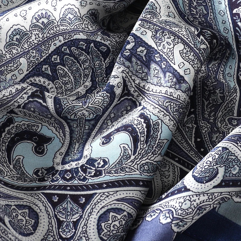 Foulard 70×70 — Imprimé Floral Bohème