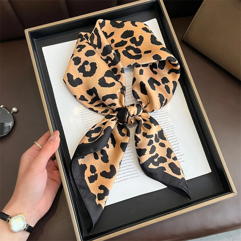 Foulard 70×70 — Imprimé Floral Bohème