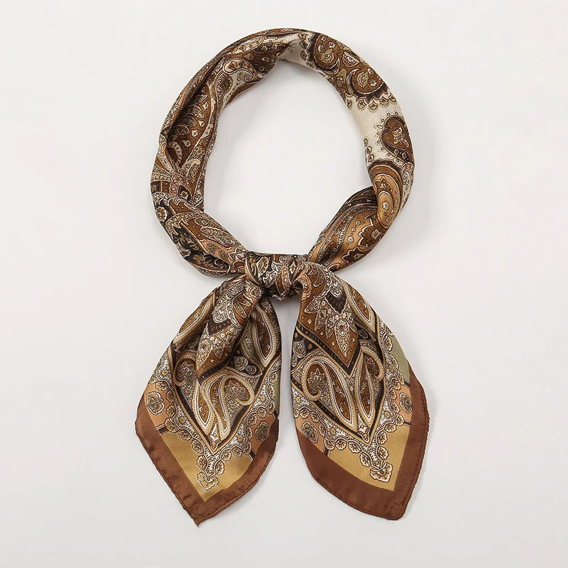 Foulard 70×70 — Imprimé Floral Bohème