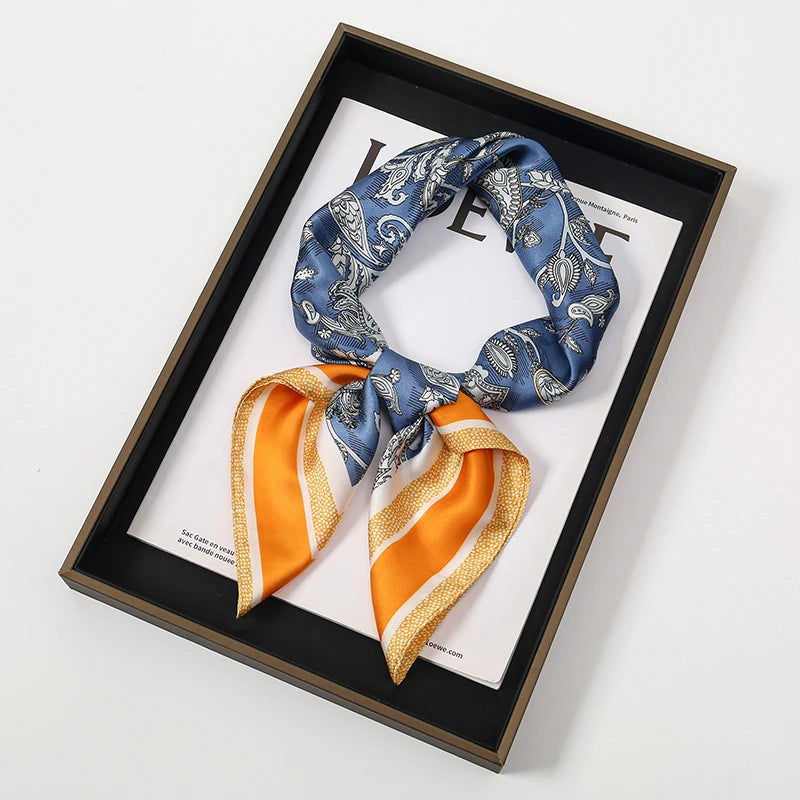 Foulard 70×70 — Imprimé Floral Bohème