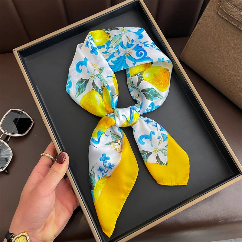 Foulard 70×70 — Imprimé Floral Bohème
