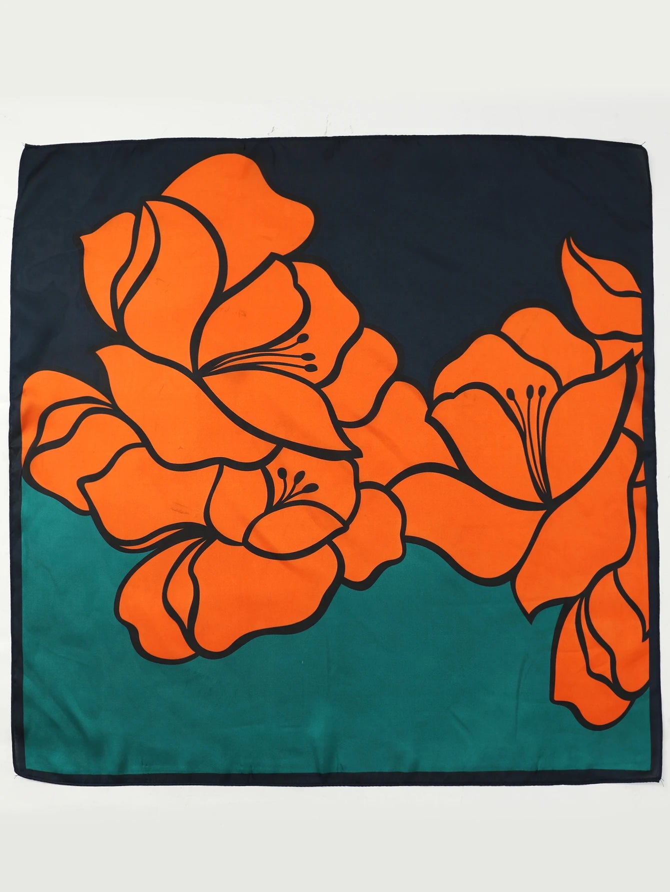 Foulard 70×70 — Imprimé Luxe Satiné