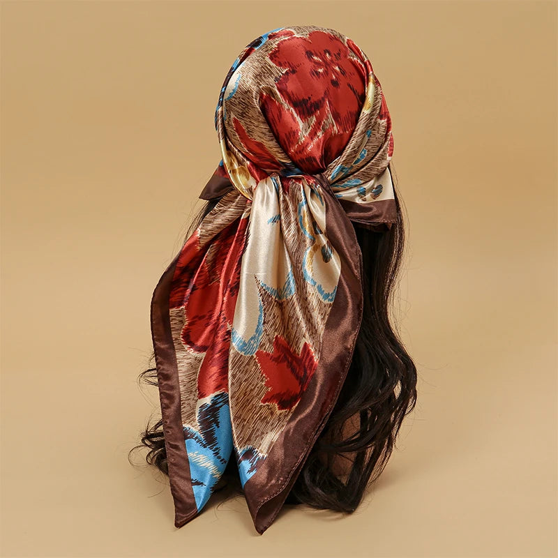 Foulard Carré Satin Graphique · Scarf — 90×90