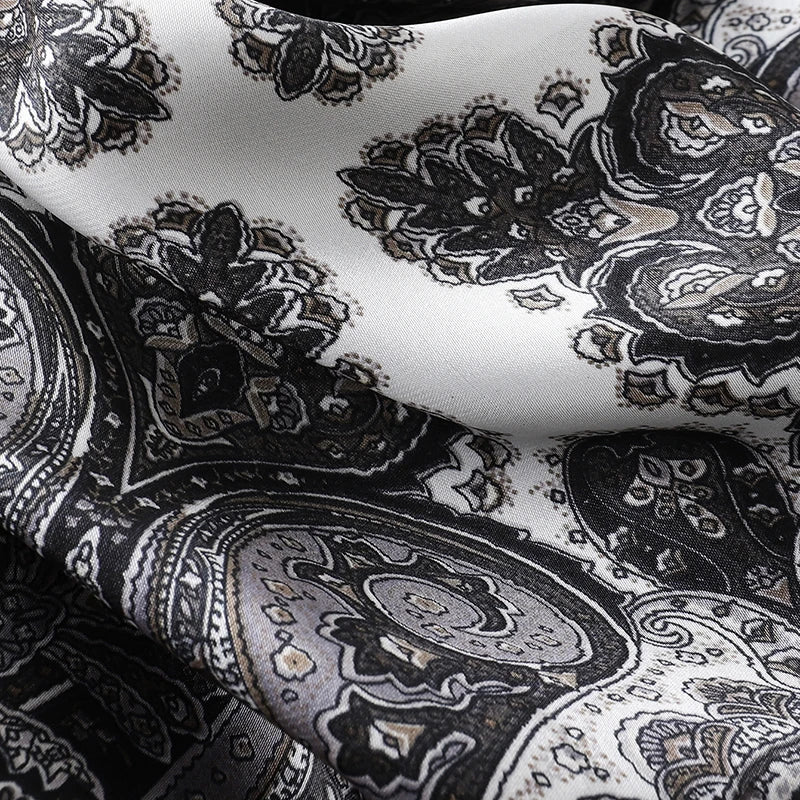 Foulard 70×70 — Imprimé Floral Bohème