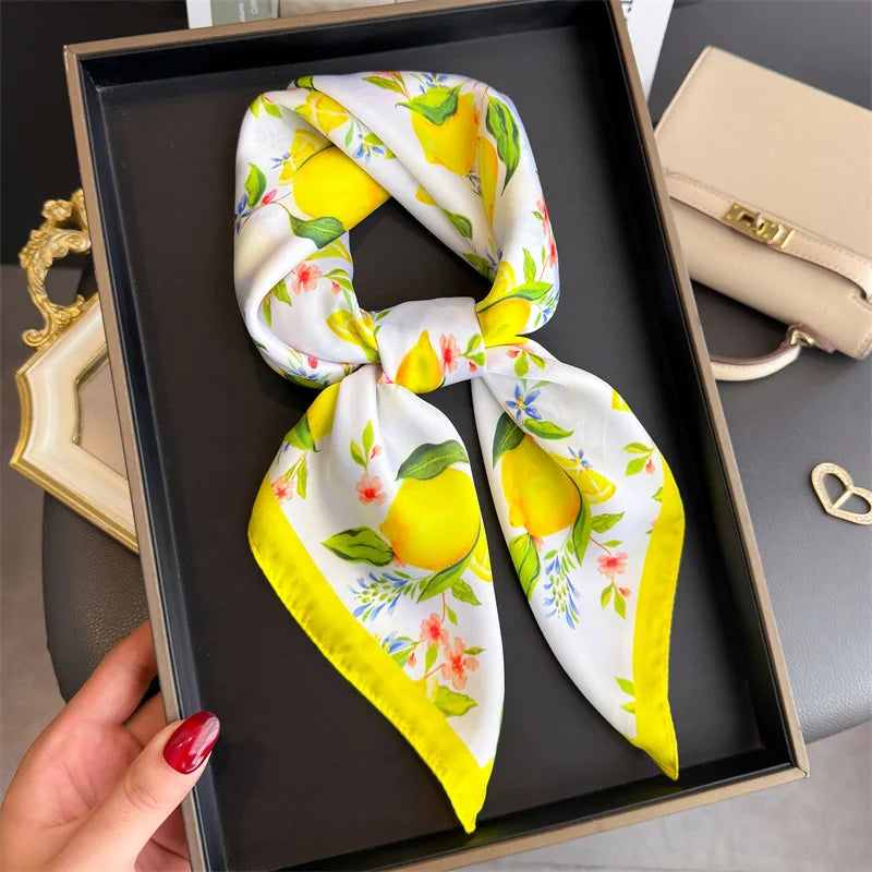 Foulard 70×70 — Imprimé Floral Bohème